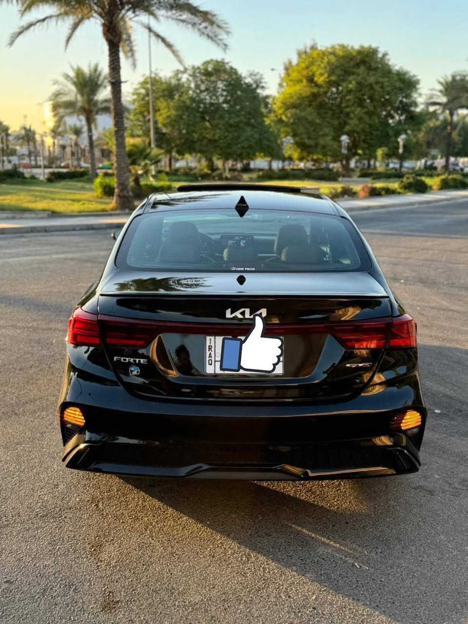 كيا فورتي ٢٠٢٢ جيتي لاين فول مواصفات
محرك ٢٠٠٠ دوش 
سيارة ماشية ٥٣ الف ميل
ضربتها جاملغ خلفي الايمن ماواصل للشاصي ابد
رقمها انكليزي الجديد تحويل ثاني يوم 
مكاني بغداد مدينة الصدر
سعر ١٦٧$
***********
