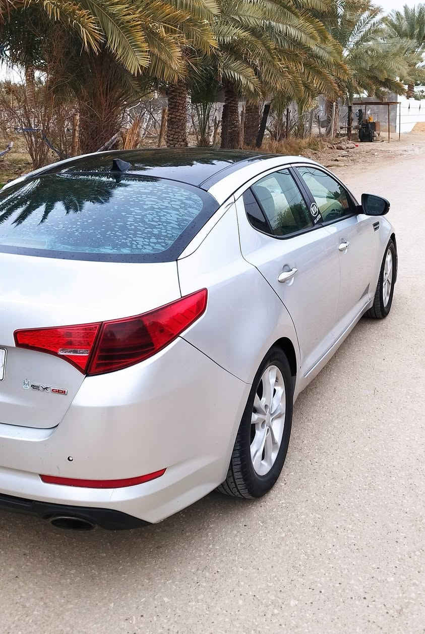 للبيع
اوبتيما موديل 2012
وارد امريكي محرك GDI
كشنات كهرباء 
بنراما و مري شفط
بصمه
كامرا و شاشه كبيرة 
تحكم ستيرن 
تخم تاير 
تبريد ثلج قطعتين 
حادثه الجاملغ الخلفي الايسر و قبق الجنطة مبدل
و بيه رشات تلوين  

السعر 115 و بيه مجال 

📞 ***********
