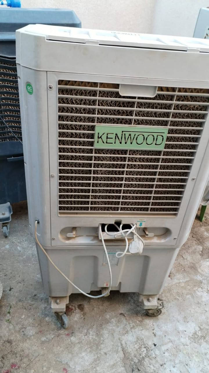 السلام عليكم كونفيرة عدد 2 للبيع 
سعر الوحده /100 الف شغالات ،3 مستويات من السرعه 
العنوان /كربلاء حي العامل 
الرقم /***********
ملاحظه/راسلني واتساب او اتصل فقط
