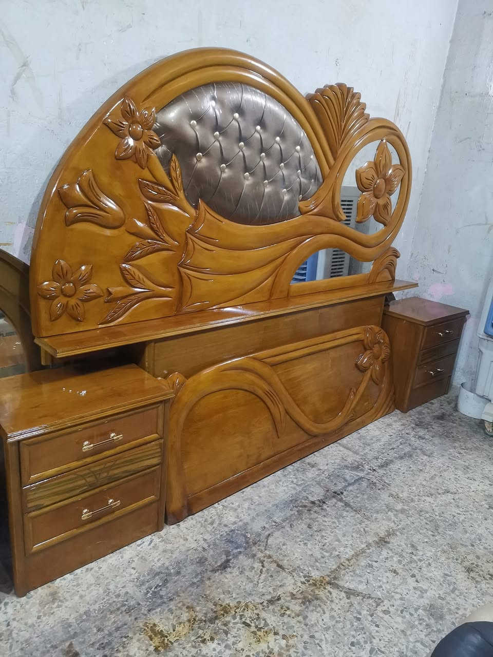 السلام عليكم
٦ وملحق صاج داخل وخارج الظهر جرجوبه مستعمل اخت الجديده شغل ثقيل تزكام درجه اولئ للحجز والاستفسار علئ الرقم او واتساب *********** بغداد السيديه حي الاعلام شارع قطر الندئ
