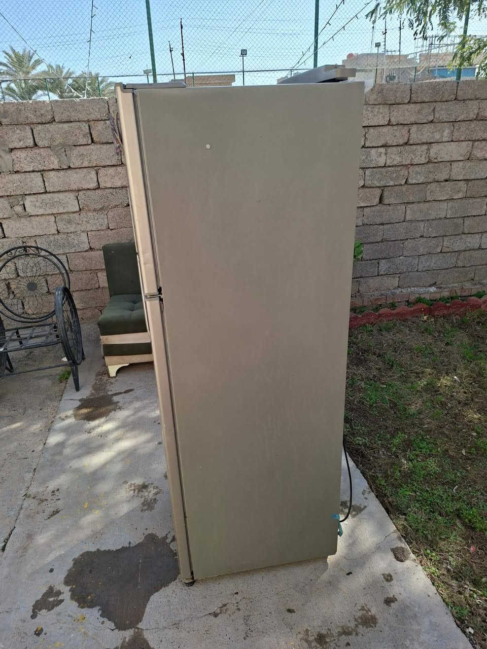 ثلاجه توشيبا بخاخ مستعمله للبيع سعر 200 ألف هاتف 
***********
