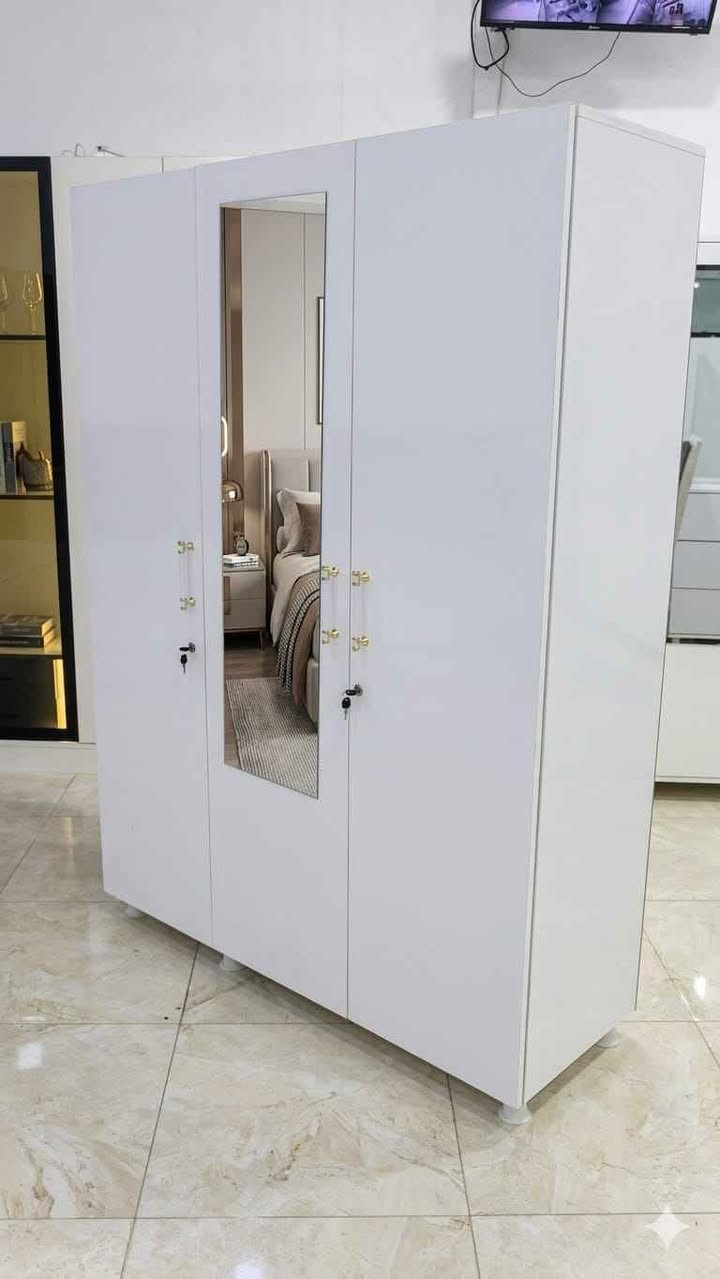 غرفة نوم شبابي 5 قطع جديدة بالكرتون – تصميم عصري ولون أبيض أنيق يناسب كل المساحات
🛏️ سريرين نفر
✨ ميز تواليت
🚪 خزانة ملابس
🗄️ كومدينه 
🔥 السعر الآن 275 دولار بدل 300 دولار
📍 زورونا في معرض جودي للأثاث
__________________________
#معرض_جودي_بدهوك 
🪑 أثاث تركي فاخر
غرف نوم – غرف جلوس – غرف شباب – طاولات – كنتور – أسفنج عالي الجودة
✅ عروض مميزة وأسعار تنافسية
📌 ناونیشان:
⛔مالطا خاری-فرعی ئکی به ری سیناعی- به مبه ری مه دره سه (مالتاژئری)
📌 العنوان:
دهوك – مالطا القديم – أول فرع قبل صناعة تصليح السيارات – مقابل مدرسة الابتدائية
(قريب من مطعم مالطا – كونديه مالطا – خارنگه ها مالتا)
#دهوكا_رنكين #موصل #خزائن_ملابس #اثاث_منزلي زاخو دهوك, العراق


**إذا كنت صاحب هذا الإعلان وتريد حذفه لأي سبب، رجاءا أرسل رسالة إلى الدعم الفني**