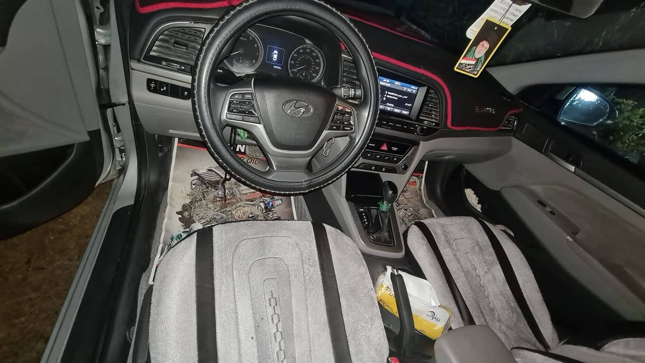 السلام عليكم  سياره النترا مديل 18 وارد امريكي محرك 1800 ماشيه 100,0000 ميل. محرك تبريد تدفئه مكفولات السياره تخبل  السياره بيه  بنيد وجاملغ والباب ملاونه ويه الجاملغ السياره بجم كبس   سونارهه وياهه  رقم بابل  ومداور ثاني يوم   السعر 123 وبيه مجال للطيبين  مكاني بابل الدبله  للاستفسار ***********
