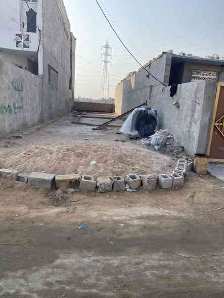 قطعة للبيع 120 متر نزال 24 واجهيه 5 خلف حمام الأمراء 
سند 25 بأسمي للاستفسار ***********
