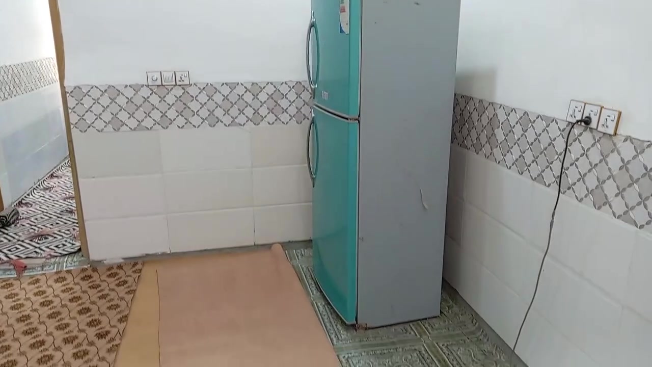 دار البيع زراعي المساحه ٢٠٠ متر بناء غرفه ٥،٤ غرفه ٣،٤ صاله ٦،٤ مجمع صحيات داخليه سراميك المناور جدار عنوان خلف عمارات الزيتون رقم الهاتف ***********
