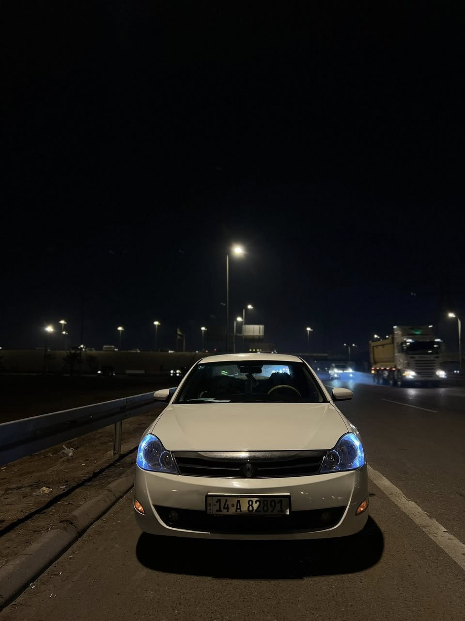 سلام عليكم من رخصت الادمن  سياره رينو سفران ٢٠٠٩  أربعه     سلندر مرفق   شاشه وكامره السنوار سياره جديده بمعنا الكلمه السياره جاهزه من كلشي تبريد تدفئه كشنات كير محرك مكفول حداديه جديده السياره مال جناي   انه مكلفً بنشر رقم صاحب السياره *********** سعرها ١٠٥ وبيها مجال
