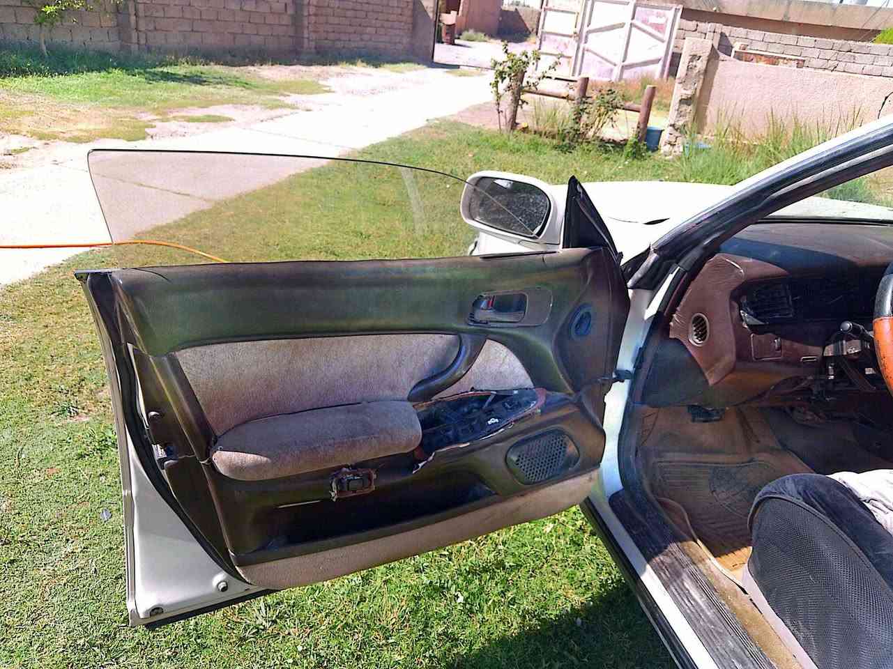 السلام عليكم...
بطه موديل 94 محرك 2.5 گير ملكه كهربائي
مسويلهه هزه قبل ٣ أشهر..
يرادلها ترتيبات بسيطه.. 
شوف العين يبري الذمه..
للبيع 38 ورقة وبيها مجال.. 
ترهم مقدمه وقسط بالشهر أهم شي كفيل وضمان..
***********
***********
