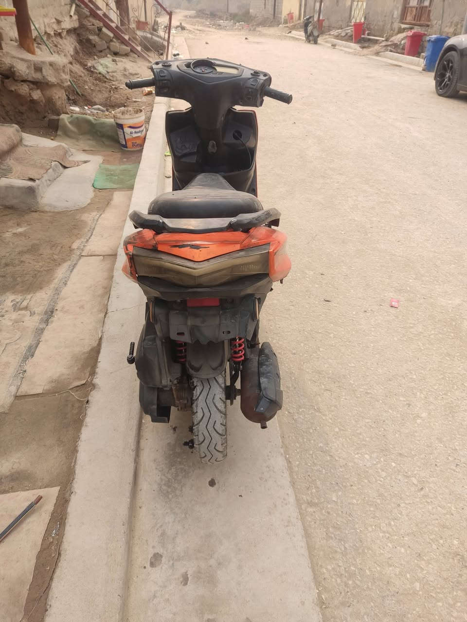 دراجة صيني سكنس للبيع شغالة سلف هندر مكنية ناعمة السعر ٣٥٠ وبيه مجال للاتصال على  ***********
