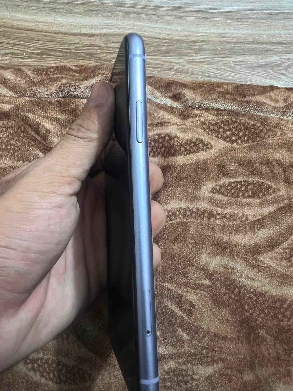 للبيع ايفون ١١ذاكرة١٢٨ بطاريه٩٤ سعر٣٠٠ رقمي***********
