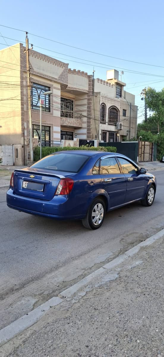 اوبترا موديل 2006 رقم بغداد دولي بأسمي .
كير محرك نضيفات . 
صدر + تخم تاير جديد .  
تبريد شغال . داخل نظيف .
شاشه + كامره خلفيه .
↖️ السياره بيها 4 قطع صبغ بدون دواخل ↗️
السعر 63 وبيها مجال بسيط .
مكان السياره بغداد العامريه .
للاستفسار ( *********** ) بغداد, العراق
