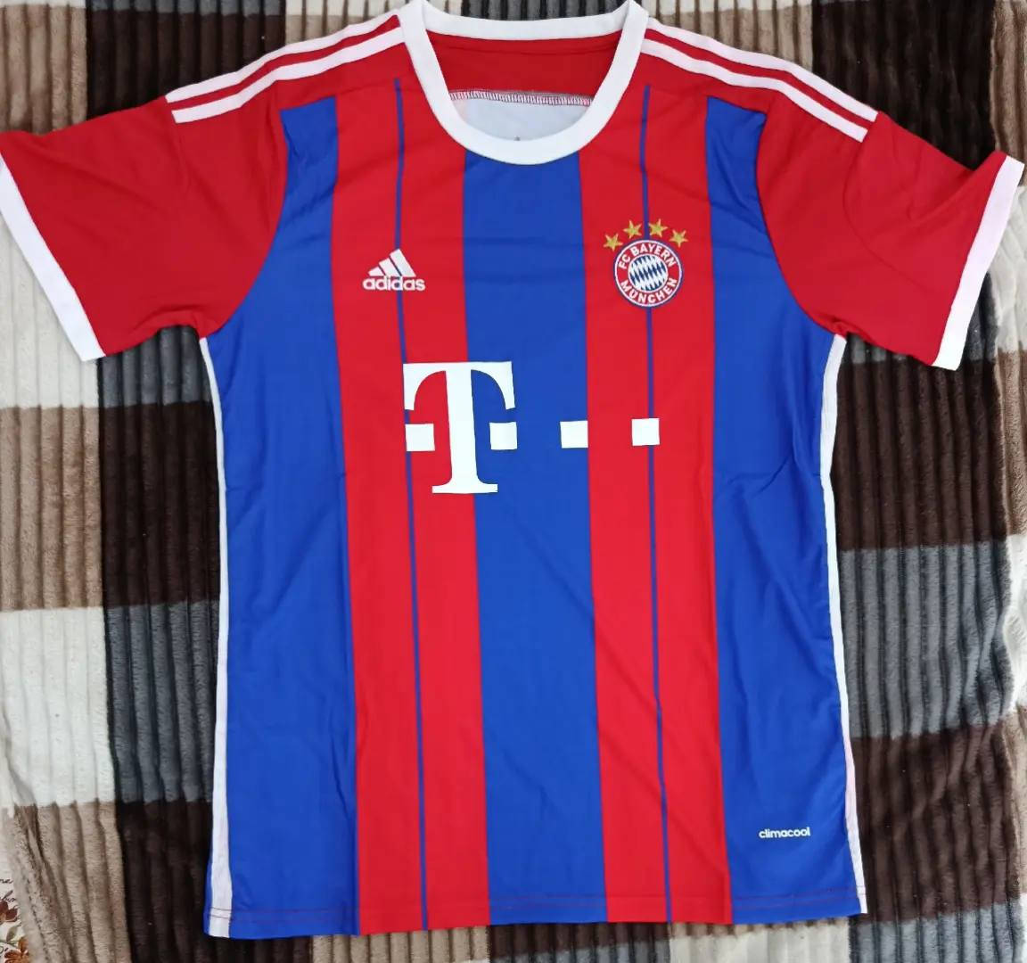 دريسات مفرد للبيع الواحد على 6 الاف قفل عدد 7 قياس M او واحد قياس S مال ليفربول وميلان وبايرن والبرازيل رقمي *********** بي وتساب
