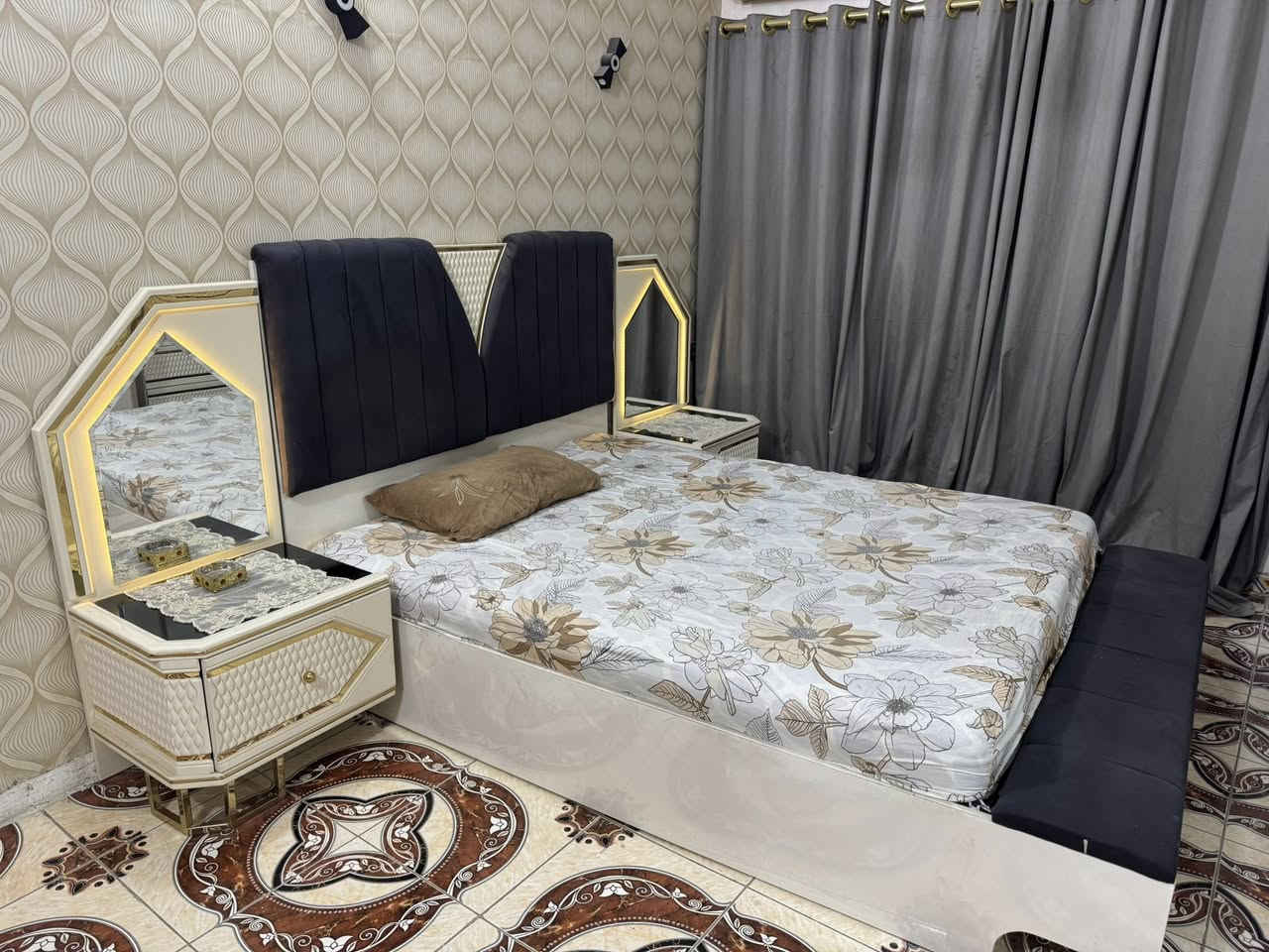 السلام عليكم ، غرفة نوم تركية مستعملة فترة قليلة للبيع السعر مليون ونص للتواصل الرقم ***********
