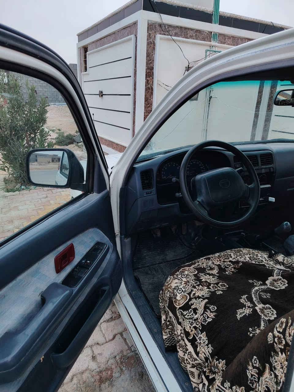 السلام عليكم اخوان البيع بيكم موديل ١٩٩٨ خمسه جنگال رقم  بقداد تحويل مباشر محرك كير اكسل بشرط مواصفات سعودي يجي تبريد دفايه جام دگم باور مو عادي اخوان سياره مال شقل عليها محجل اني رامي بلبيت  ملاحضه سياره بيها صبق البدي جهت اليمين سعر ٧٥ وبي مجال اي استفسار عليك باتصال 📞***********
