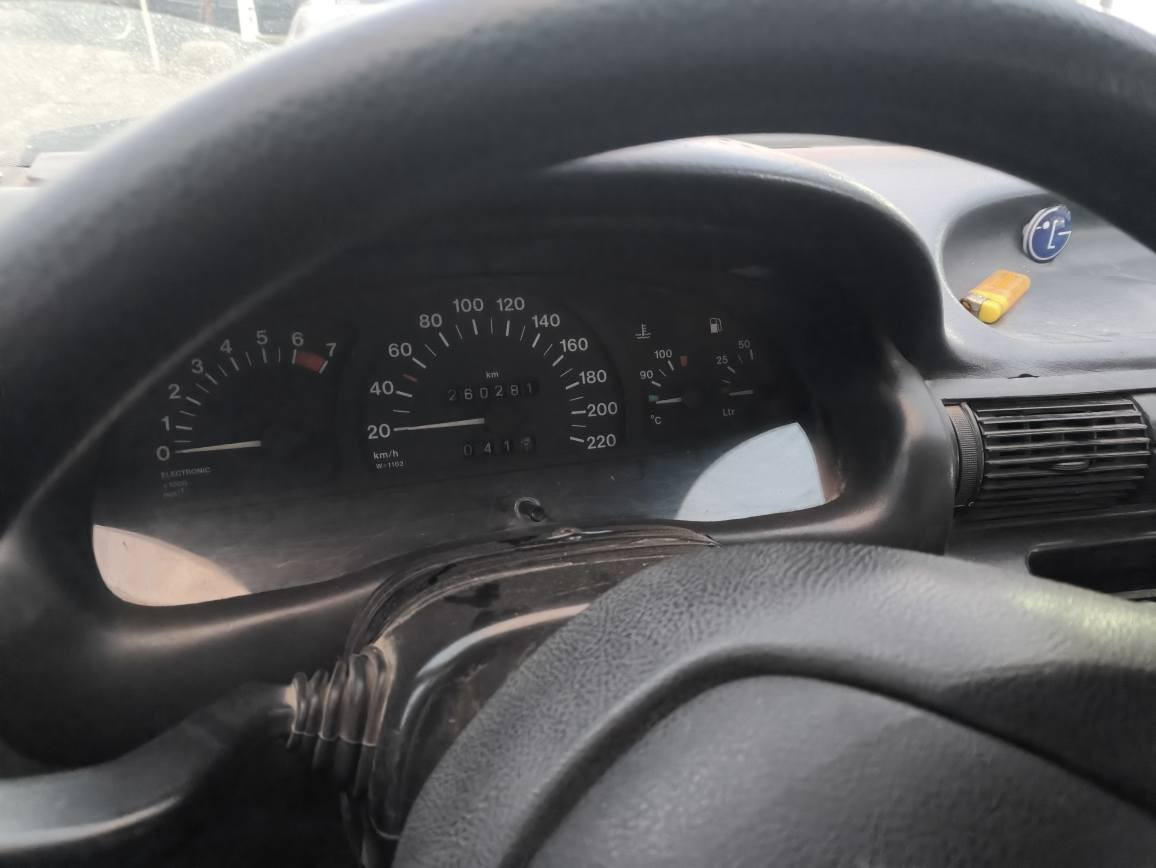 استرا ستيشن 1993
نظيف فول ما ناقصها غير صبغ خارجي

كلشي بيها شغال محرك كير شرط

رقم صلاح الدين حديث وين ما تريد تكدر تحولها

مكان السيارة موصل

السعر 45 وبيها مجال
*********** تل كيف, نينوى
