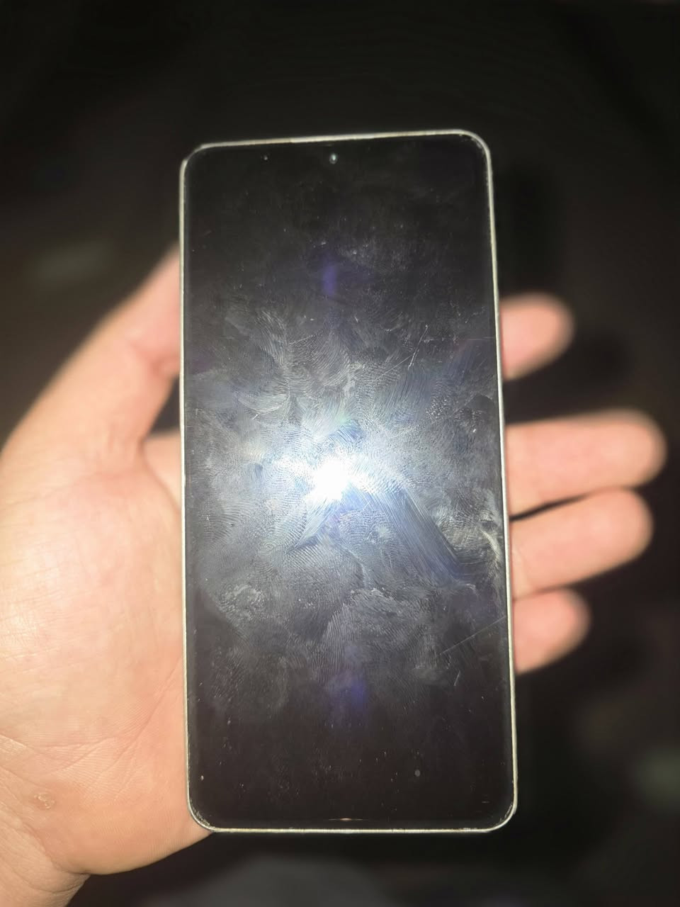 السلام عليكم poco f6 نضيف ذاكرة 512 يشغل بوبجي 120 فريم مكان بغداد الشعب واتساب ***********. السعر 450
