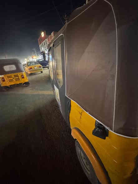 السلام عليكم تكتك 18 للبيع مكاني بغداد الحسينية مال راشدية 4 وبيهة مجال ***********
