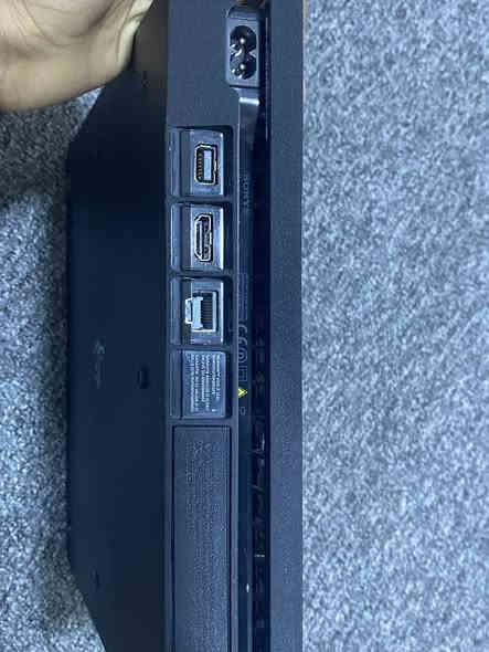 للبيع نص تيرا كامل ملحقات عده الكارتونه قيم بل يرضي الله واخذه متواجد ع الخاص والواتساب ***********
