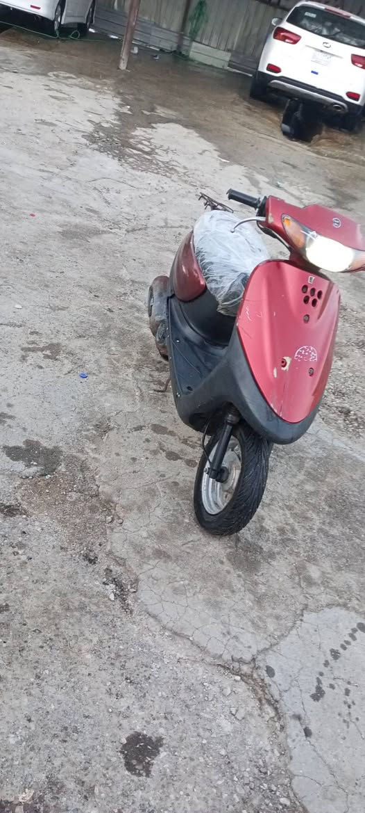 السلام عليكم ورحمه الله وبركاته اخواني الاعزاء الي ما يعجبه النشور يطلع كبل دراجه منغولي فحل شغاله من الطول الطول اشاير لايت بك لايت هورن قفل جنطه وقفل سكان دراجه شخاله من اول هندر توني امبدل كابريته وجاين وبلك وراس ابلك دراجه كامله وحلوه والسلف وكف وحده للعلم اكفل سرقه وعشائر
السعر275وبيه مجال للطيبين 
للتواصل واتساب او علا الرقم***********
