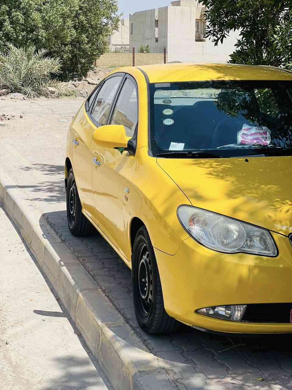 الانترا ٢٠١١ متومه طبق الاصل 
جاهزه من كلشي 
تخم جديد 
تريد ثلج 
جاهزه  من كل نواحي ربع ماذب عليها 

سعر ٤٢ بيها مجال قليل 

رقم. ***********
