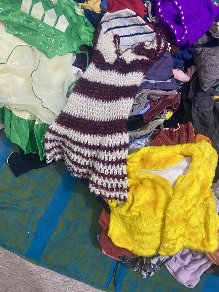 فروشتنى خيرااااااا جلى لةنگة 1مانگى تا 8+9 سالانى تياية كوران +كچان جلى ئافرةتان و پياوني تياية (830) پارچةية دانةى(250) دينار رقم موبايل(***********)
