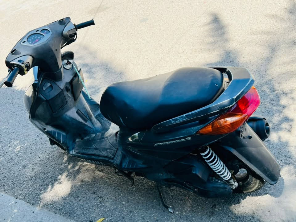 سلام عليكم ورحمة اللّٰه وبركاتة دراجه سكنس نثيه للبيع مكينه خير من اللّٰه نكره سلف كهربائيات الدراجه تخبل سعره 600 بيه مجال مو شراي لا تراسل مكان بغداد _ ***********
