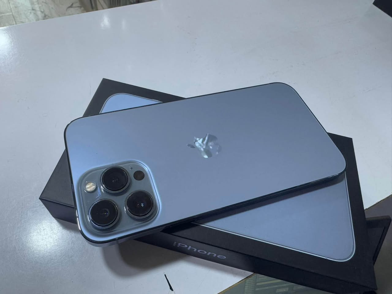 ايفون 13 برو ماكس ذاكره 256
بطاريه 93‎%‎ 
نموذج m مع وصل ضمان
ملحقاته كامله
نضافته 100‎%‎
السعر 🔥 680 الف للبيع
***********
