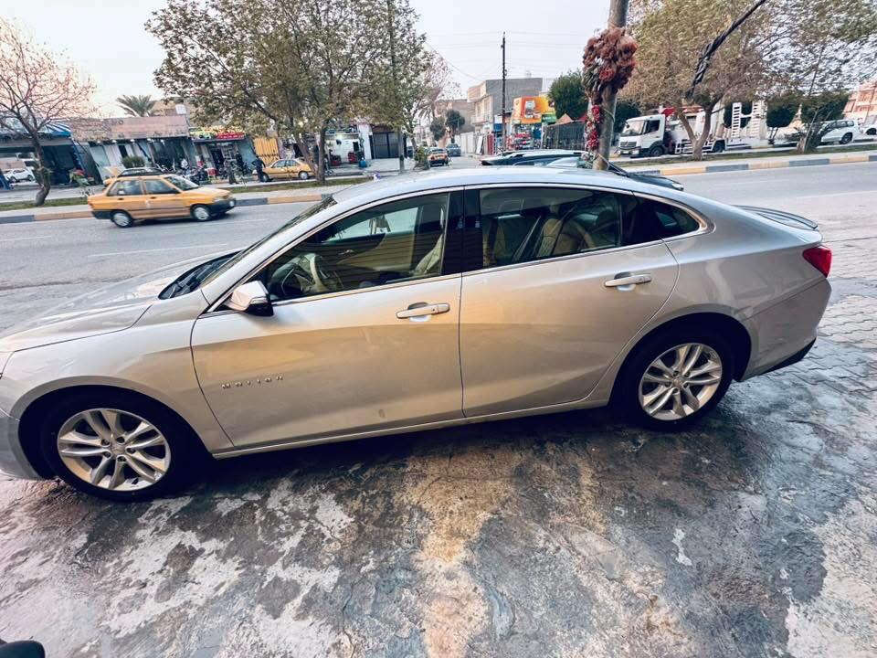 سلام عليكم للبيع مستعجل
شفروليه ماليبو (2018)
لون سلفر

دواخل لونين أسود وبيجي

ماشيه 122000 ميل

الحادث

موضح بلصوره 

+الجاملغ نصبغ ولبنيد رش بدون اي ضربه

المواصفات

كرسي السائق كهرباء

تدفئة وتبريد شغال

مثبت سرعة

شاشة كبيرة تدعم أبل كاربلاي

إشارات مرايا

تخم تاير جديد
باتري جديد 

لسياره صايرتلها ادامه كامله 

تجي تشغل وتروح

المحرك والكير والشواصي مكفولات

حجم المحرك 1.5 توربو

رقم السيارة كربلاء تحويل شوكت متريد

مكان السيارة كربلاء

السعر 95$ وبيها مجال 

مكاني: كربلاء

للاستفسار الاتصال على: ***********
