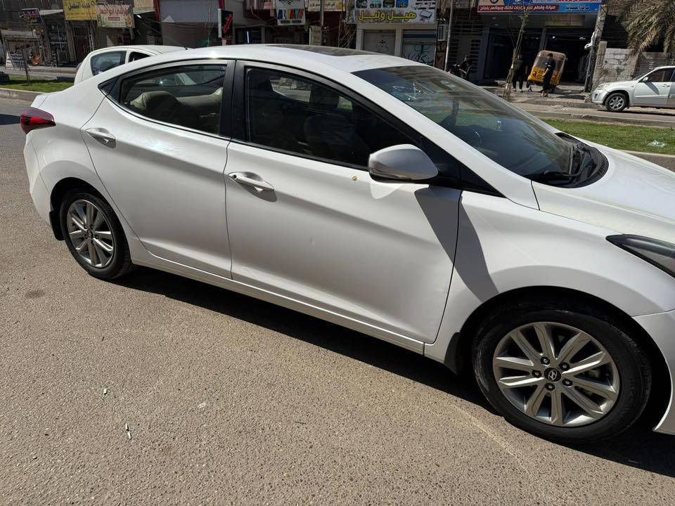 النترا ٢٠١٦ ابيض مغتوح الجاملغ الأيمن والبنيد بدون صبغ ولا تبديل السعر 130 وبيه مجال حك الجيه 
مكان السياره بغداد البياع 
***********
