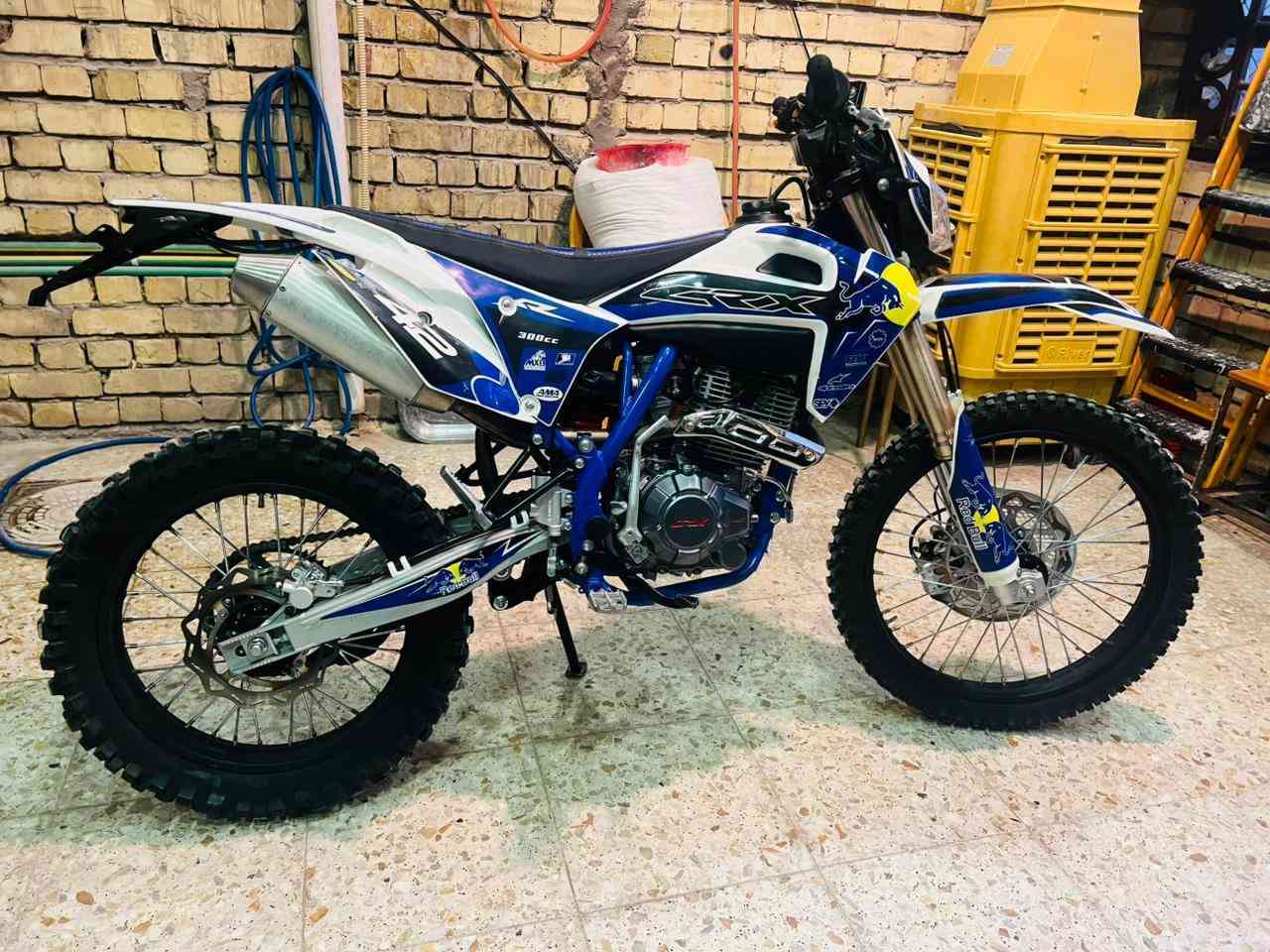 قفاز Crx للبيع
الدراجة جديدة بعدها بلايلونها مبينه بل فديو ماشيه ب 2000 كيلو بس مكاني بغداد الحريه

رقمي ***********

 سعر مليون وسبعميه بيها مجال شي قليل
