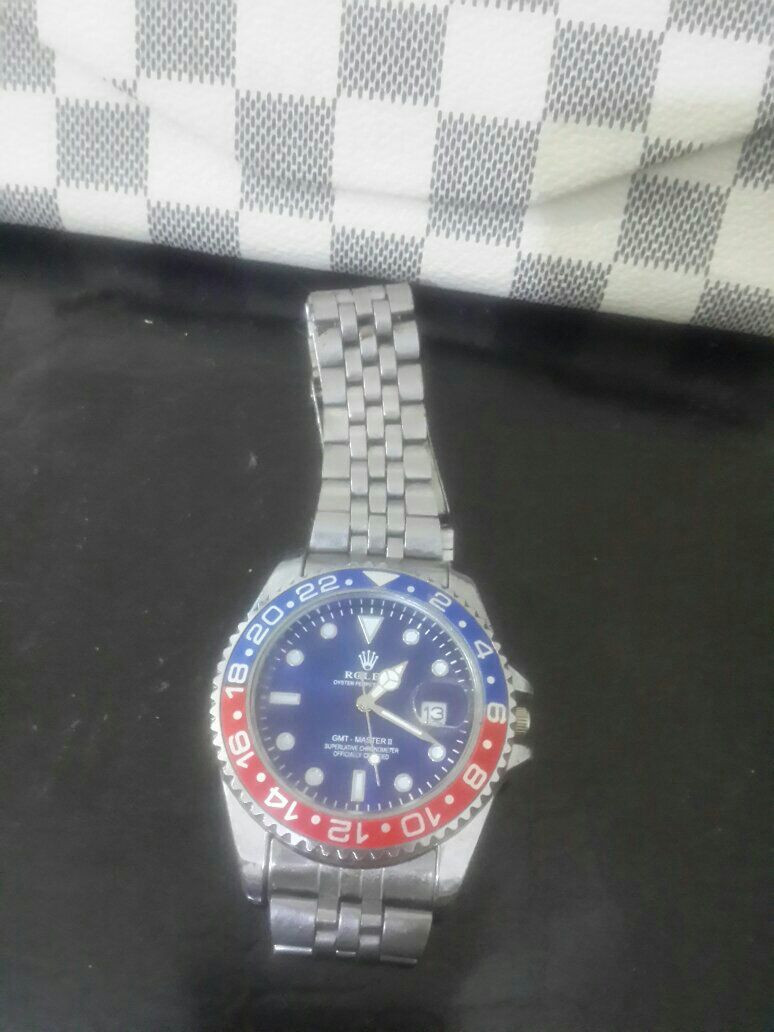 ساعة رولكس بآلة نوع ببسي توالم اليد الوسط والناعمة السعر قفل 5 الف فقط واتساب *********** سامراء.
