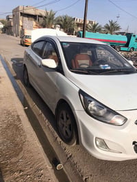 السلام وعليكم اكسنت هونداي  موديل 13  محرك 1600 دوش سعر 95 وبيه مجال ر...