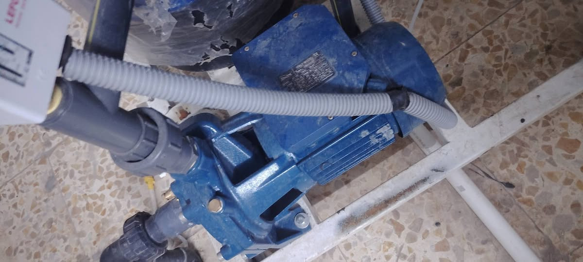 محطة ماء ارو ستخدام قليل نسبة لاملاح 6 بعدها جديده ألف لتر با ساعة مع تانكيات عدد ثنين سعة تانكي ألفين لتر
صارت علي 5مليون أريدها 4
*********** وبيها مجال
