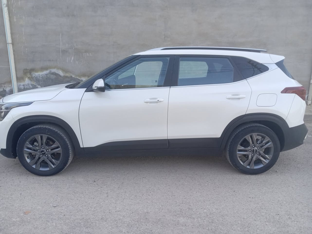 موديل ٢٣ بدون صبغ ولا ضرر أمريكي مكينه ٢٠٠٠ بصمه بوب وتشغيل سعر ١٦٥  ***********
