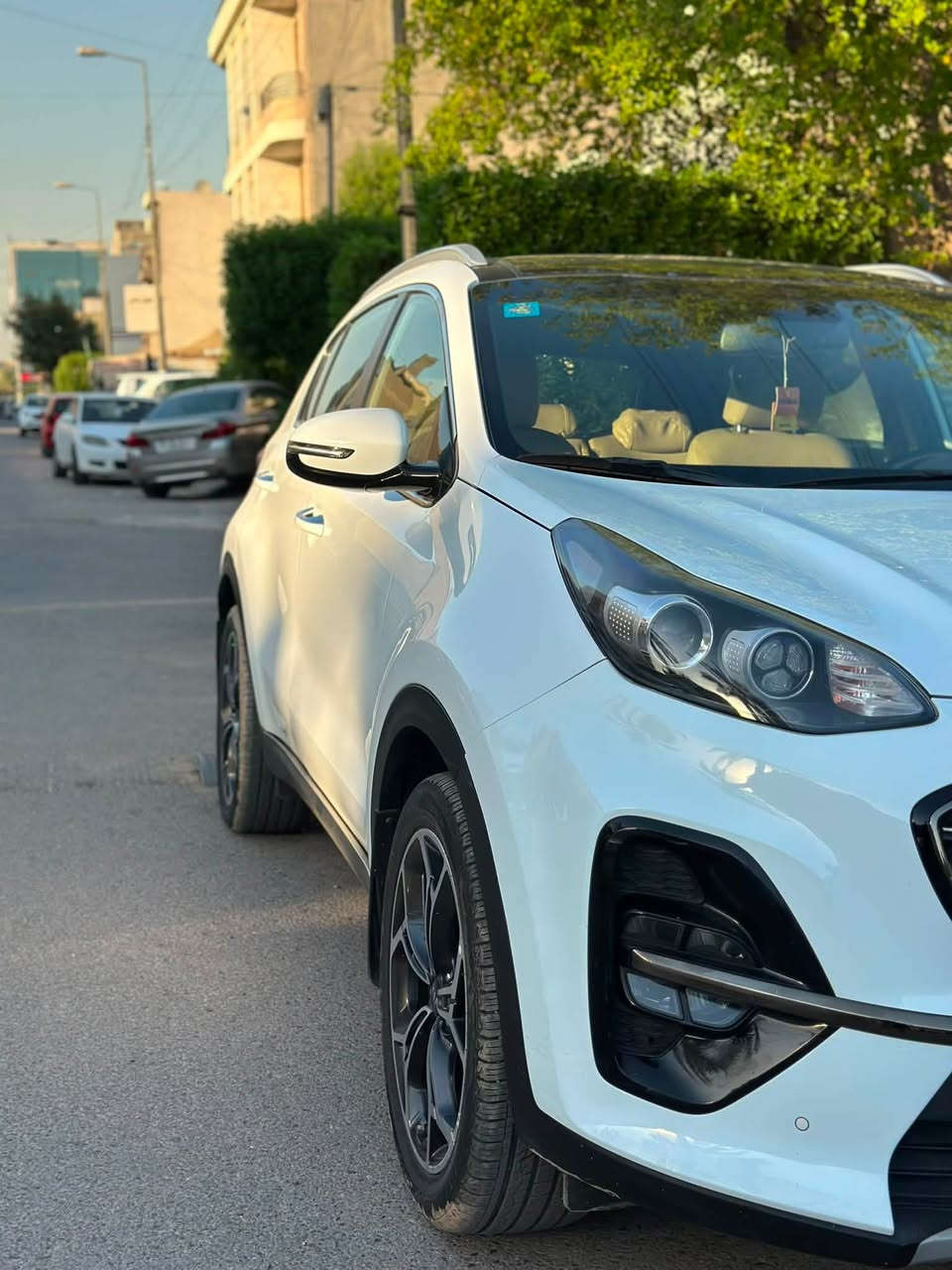 سبورتج GT line 2021 وارد خليجي واحد على واحد
ماشية 63 الف كيلو

هزة وسنوية جديد مسويهة بشهر الواحد

المواصفات : اشاير مراة 
كشنات جلد تحكم كهرباء 
بانوراما 
تشغيل عن بعد 
نظام ترحيب 
هاند بريك كهرباء
انظمة قيادة 
شاشة كبيرة كاربلي 
صندوك كهرباء 
حساسات امامية وخلفية

مكفولة من الصبغ والتبديل 
مكفولة كير ومكينة
السونار موجود بالصور البارد طخات بسيطة والحالوب تكمة وبنيد شي بسيط 
 
السعر ٢٠٠
مكاني بغداد زيونة
رقمها بغداد
هزة سنوية جديدة 
للاستفسار :

***********

