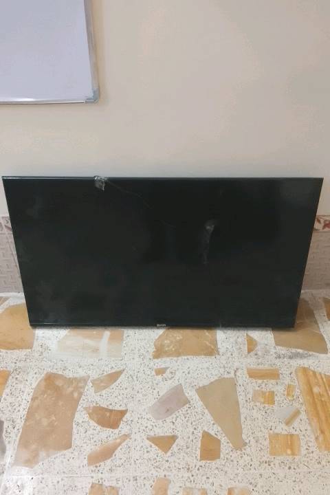بلازمه شارك حجم 50
شاشه مكسوره وبدون ريمونت
أين تقع الشاشة حاليًا؟: 
بعقوبه