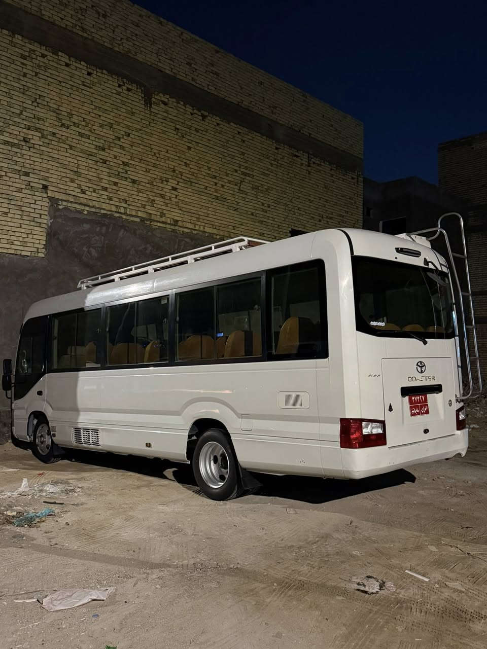 السلام عليكم 
كوستر موديل 2017 
كفاله عامة كير مكينه مكينه اكسل 
حداده جديدة جواها ٦ تايرات برجستون ٢٦ 
تبريد محور 
سيبايه درع سيارة جديدها ما عايزها شي 
بيها رشه مال الكويت على كد شبر وبيها بالطويله طخه خفيفه ما مبينه حتى ما معمره  لا غيرها وين ما تريد تفحص افحص 
سنويه ما منتهيه بعدها 
سعرها ٤٥٥ بيها مجال 
*********** 
مكانها البصره
