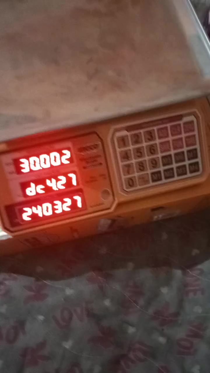 شباب عندي ميزان الكتروني محتاج وارد ابيعه وخذته من مجمع بغداد + استعملته شهر فقط واخو جديد وكارتونه ويا وجاهز  سعره 40 وبي مجال الشراية محتاج واريد ابيعه


**إذا كنت صاحب هذا الإعلان وتريد حذفه لأي سبب، رجاءا أرسل رسالة إلى الدعم الفني**