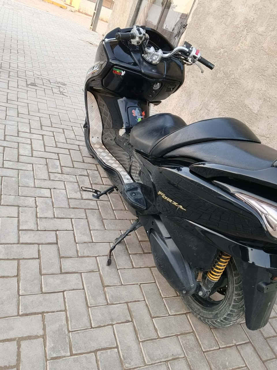 سلام عليكم دراجه 09 للبيع مكفوله مكينه ماشيه 21 وجه بومه اوراق كامله كمرك مدفوع 1,2000


**إذا كنت صاحب هذا الإعلان وتريد حذفه لأي سبب، رجاءا أرسل رسالة إلى الدعم الفني**