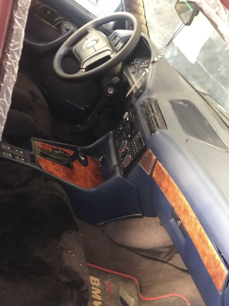 بی یئیم  بۆفرۆشتن ئە ئارمی پلاستیکی سلیمانی ۹۱ کامل کراوە بە ۹٤گیرومە کینە و ئە کسلی بە شە رت  چوار جام کارە بادوگمە ی s بە فری ئیشە کا سوکان کارە باییە تازە بؤیاخ کراوە  ***********سحری ٥۳محامە لە
