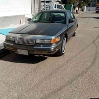 للبيع موديل 1992 سيارة بيها نقوصات السعر 35  07718372366