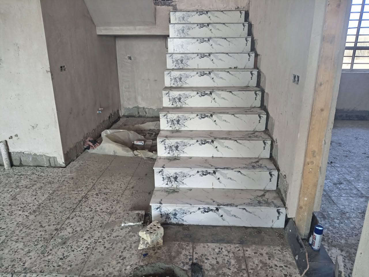 هذا عملنا الكاشي والبورسلين والبويات الدرج ***********
