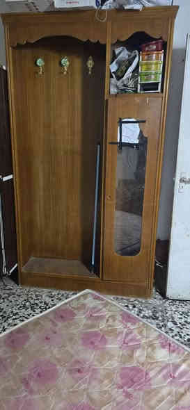 السلام عليكم كنتور للبيع بسعر 100 + زاويه السعر 30 المكان شارع المطار قرب اسواق فدك
للتواصل ***********
