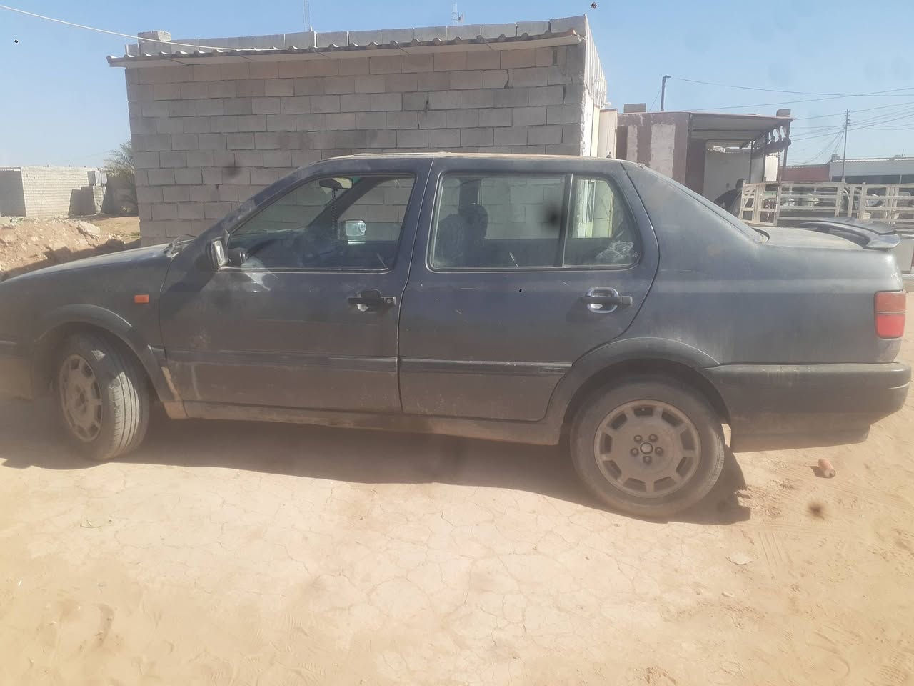 أودي موديل ٩٢/ رقم كركوك مشروع وطني البيع سيارحلوه مال بيت / سعر ٣٥ وبيها مجال / *********** / سنويه ال ٢٨/
