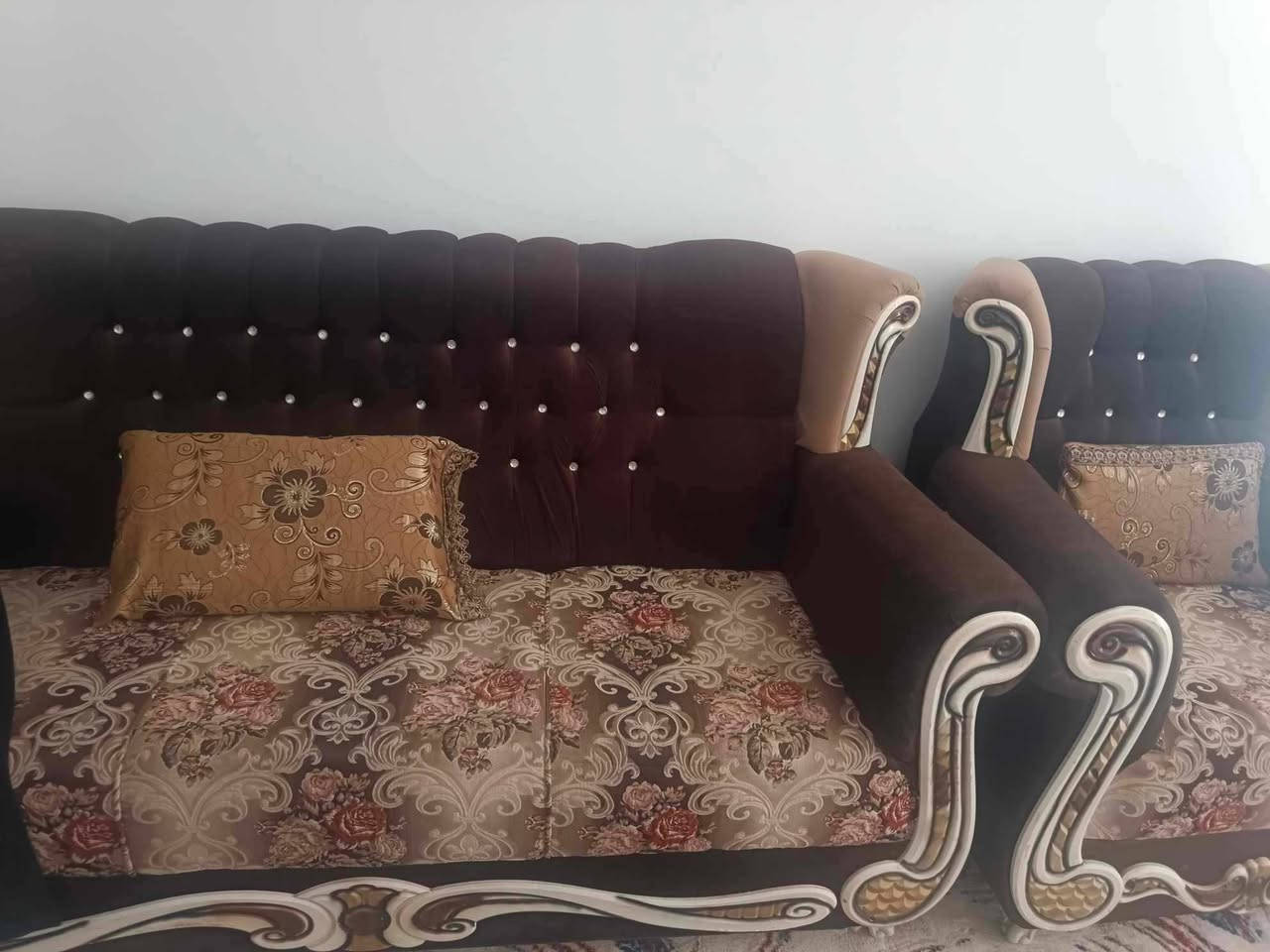 تخم عشرة مقاعد ٢٥٠ وبي مجال


**إذا كنت صاحب هذا الإعلان وتريد حذفه لأي سبب، رجاءا أرسل رسالة إلى الدعم الفني**