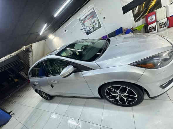 فورد فوكس 
2018 SEL
137 km  ماشي 
ضرر / رأس جامرلغ سايق صبغ مع ربع بونيد 
سعر 108
***********
