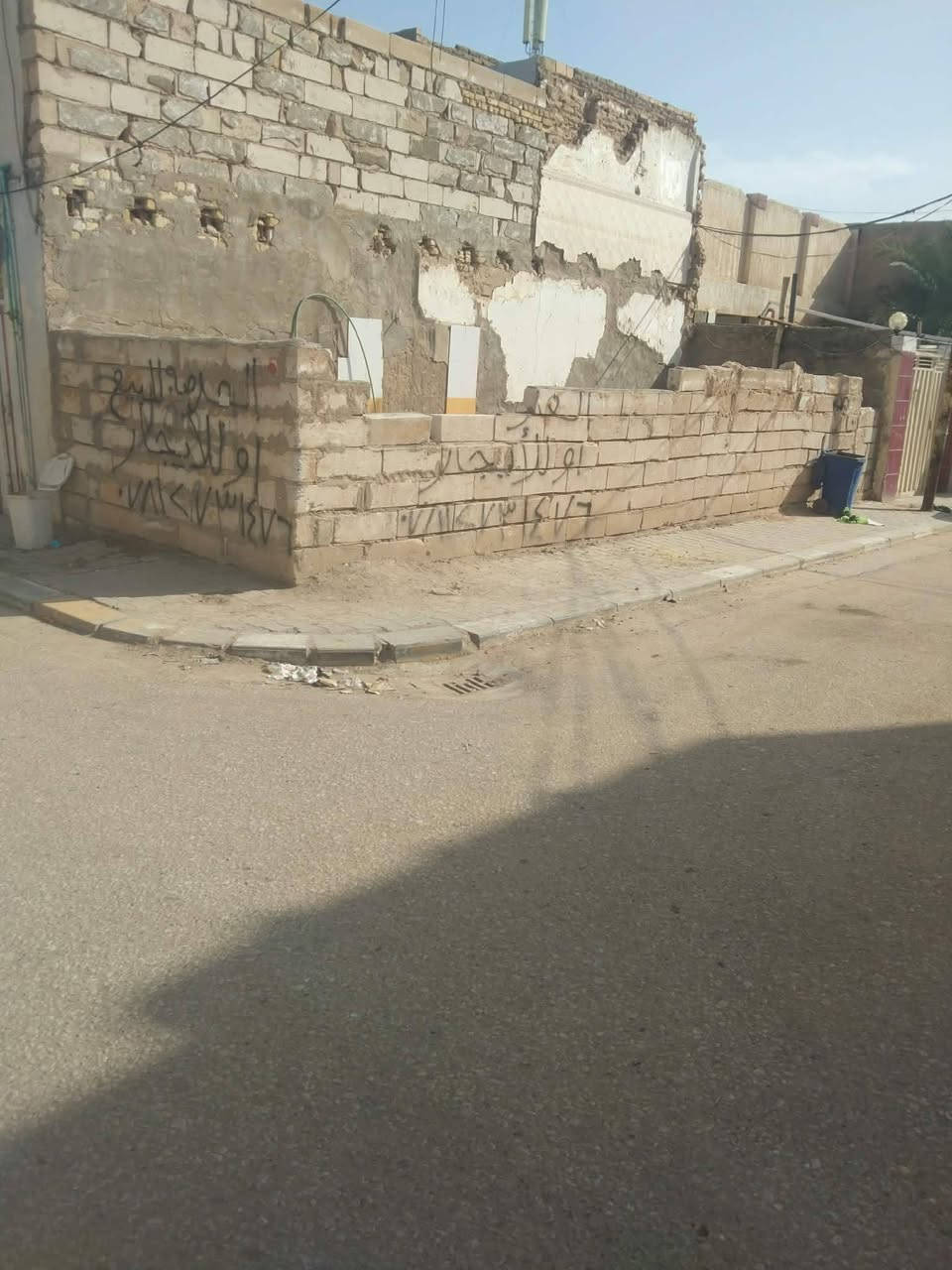 السلام عليكم عرصه ركن 30 متر على طريق الجنة عمود 103 اول ماتدخل الفرع ركن صايره مكانها حلو  سعرها 30 مليون  مكان مرغوب  مسافه بيتين عن طريق الجنة
***********
