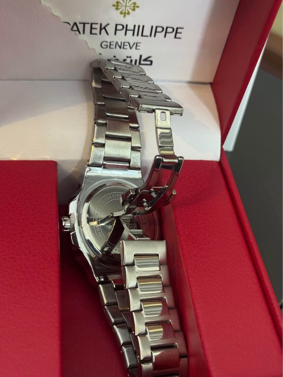 ساعة باتيك فليب ماستر كوالتي عالي جداً 
وزن ثقيل ومختم بكل مكان 
ضمان سنه كامله على المكينه والبطاريه 
سير تيتانيوم 
مينا مضيء في الظلام 
تجيك مع علبة البراند وكارت الضمان 
ساعة فخمة بكل معاني الكلمات وهي والاصليه ماكو اي فرق 
سعر 75 الف 
توصيل جميع محافظات العراق 5 الاف بغداد, العراق


**إذا كنت صاحب هذا الإعلان وتريد حذفه لأي سبب، رجاءا أرسل رسالة إلى الدعم الفني**