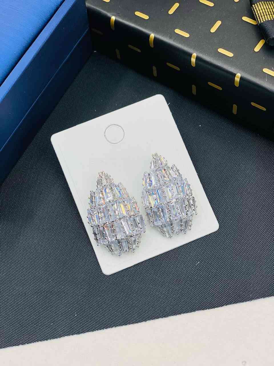 🤍 تراجي زاركون فضي 🤍
لمعة ناعمة تشبه الألماس وأناقة تخطف الأنظار ✨
تصميم راقي يناسب كل الإطلالات
كوالتي عالي – ثابت اللون – خفيفة ومريحة 👌
مثالية للبس اليومي والمناسبات أو كهدية أنيقة 🎁
💍 نتميز بكل ما هو جديد بعالم الإكسسوارات
📩 للاستفسار مراسلة الصفحة
📍 تكريت – مجمع العقيق التجاري مقابل منتزه زيونة
🚚 توصيل إلى كافة محافظات العراق
#تراجي #زاركون #فضة #إكسسوارات #Girly ترند هدايا اكسبلور


**إذا كنت صاحب هذا الإعلان وتريد حذفه لأي سبب، رجاءا أرسل رسالة إلى الدعم الفني**