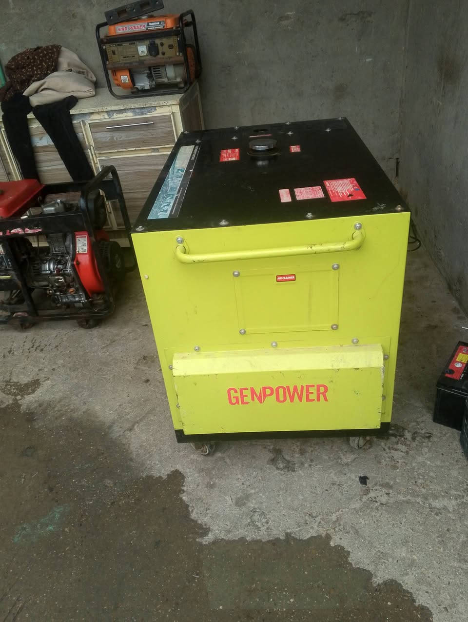 مولد شغال وجديد 8كيفي  سعره  مليون ونص قفل جديد بجيس بسوك سعره 3ملايين امانت الله الي حاب ***********
