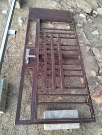باب مستخدم لطول مترين و70 ولعرض90 مكاني حي بتول قرب لجسر الفرنسي للستف...